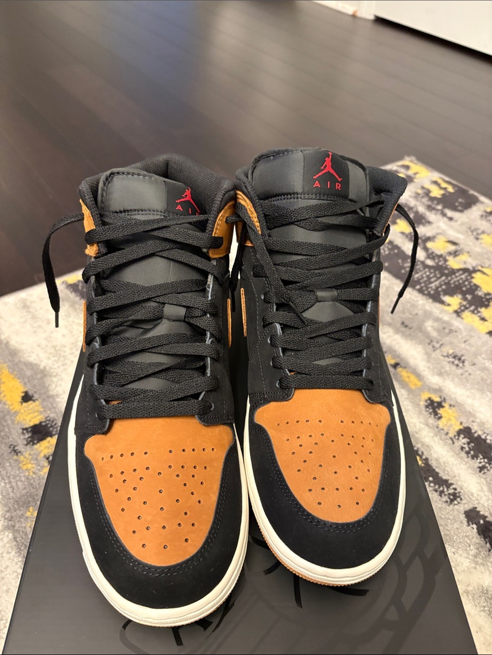 Mens Jordan’s 1’s